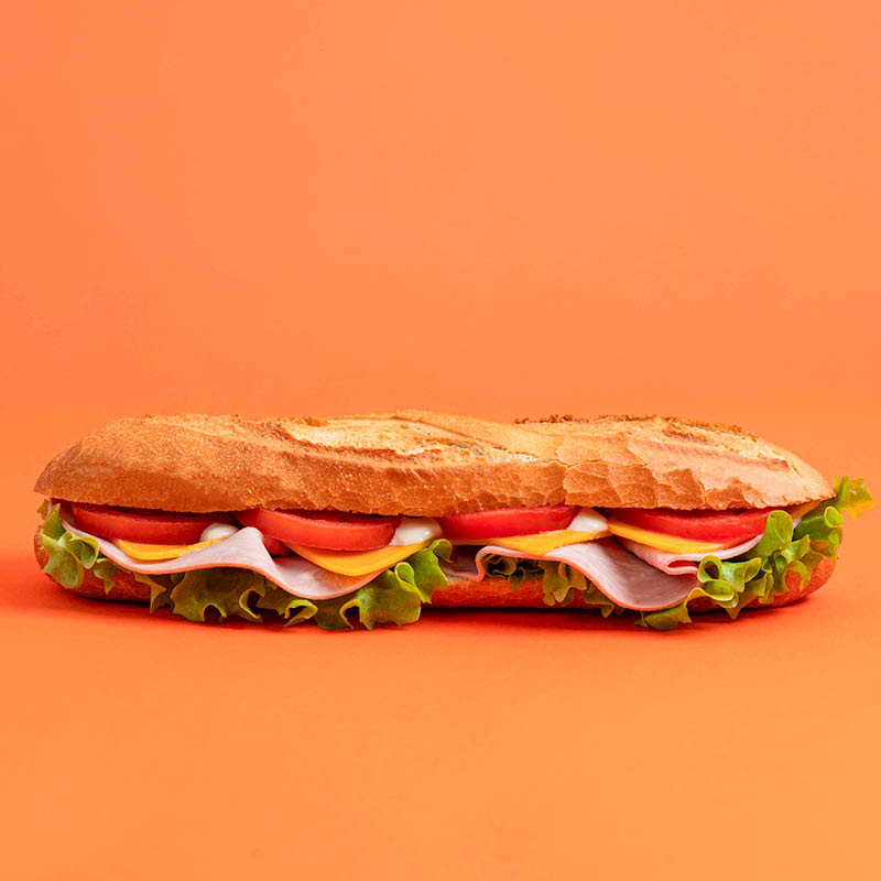 Sandwich froid jambon tomates salade cheddar mayonnaise