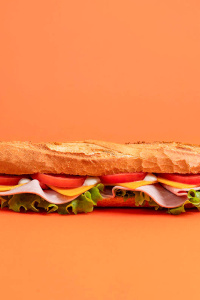 Sandwich froid jambon tomates salade cheddar mayonnaise